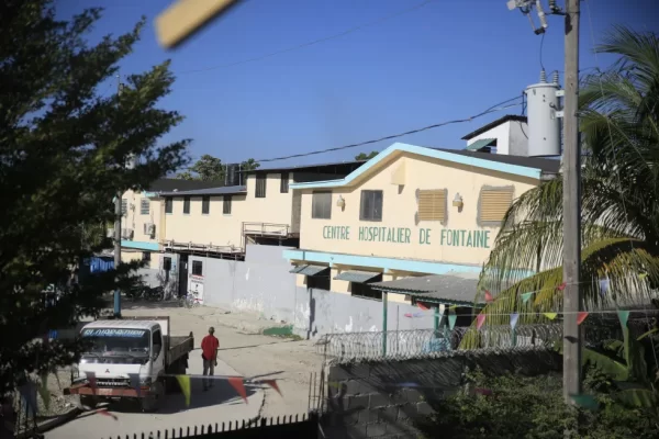 Heavily-armed gang in Haiti traps hundreds of civilians in hospital
